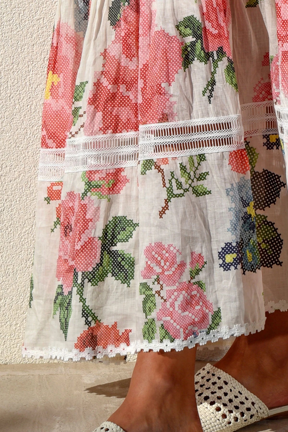 Add to Basket Skirt White Floral