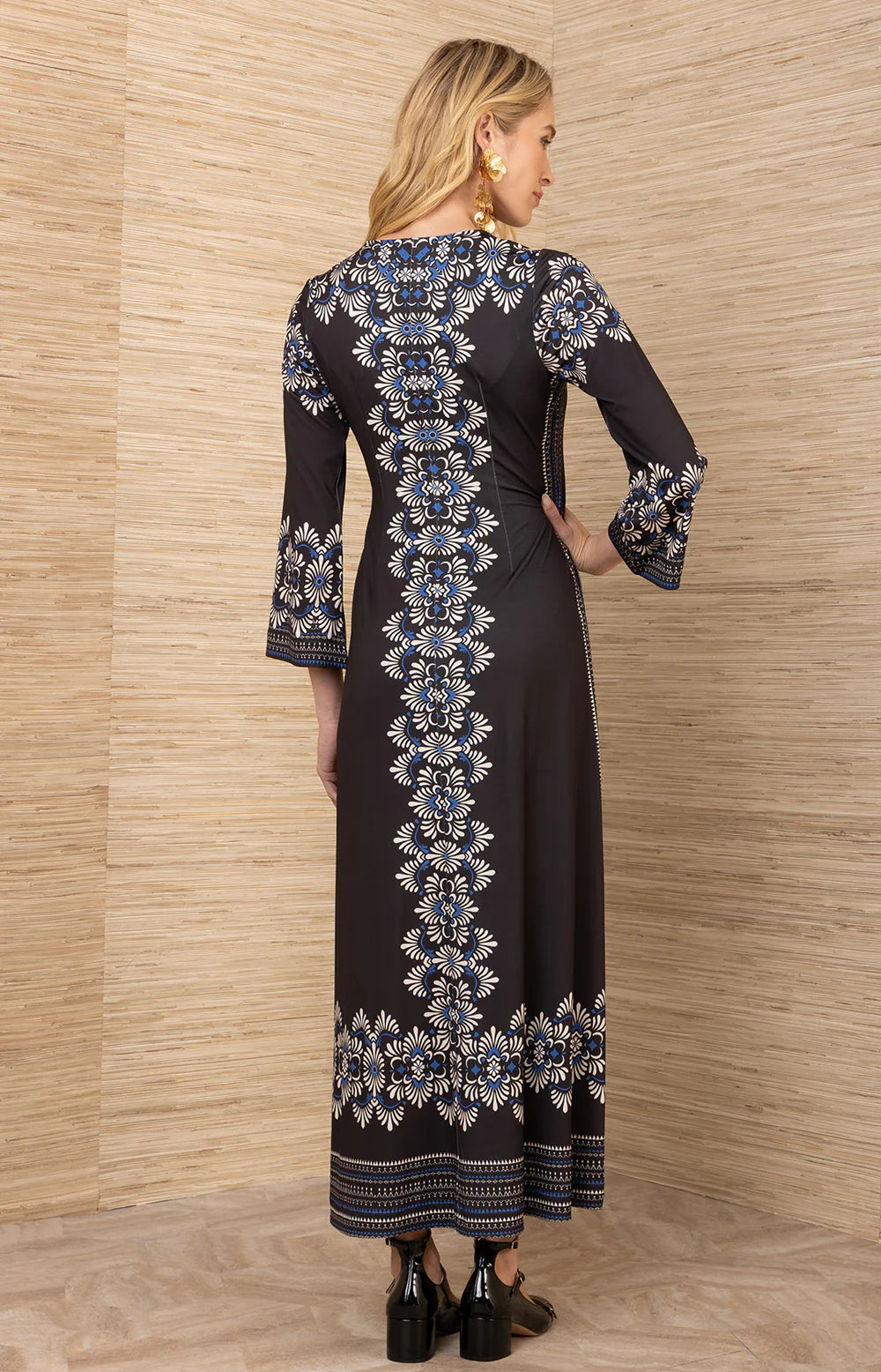 Lilyana Long Sleeve V Neck Dress