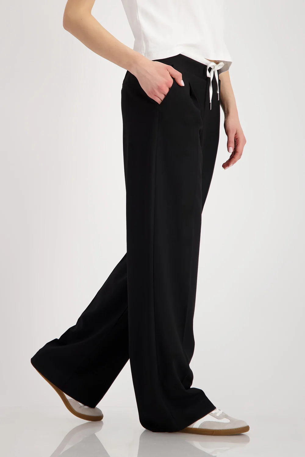 Wide Leg Trouser