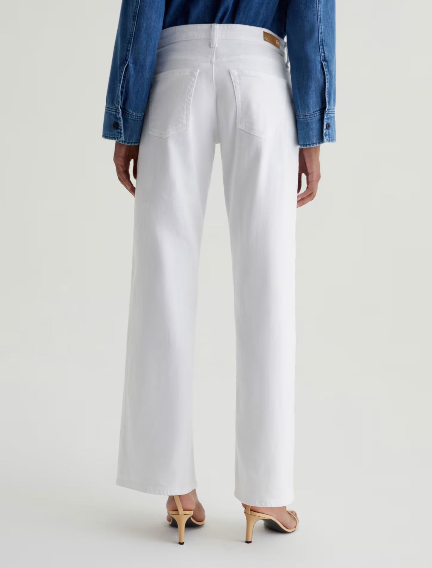 Adra - Gallery White