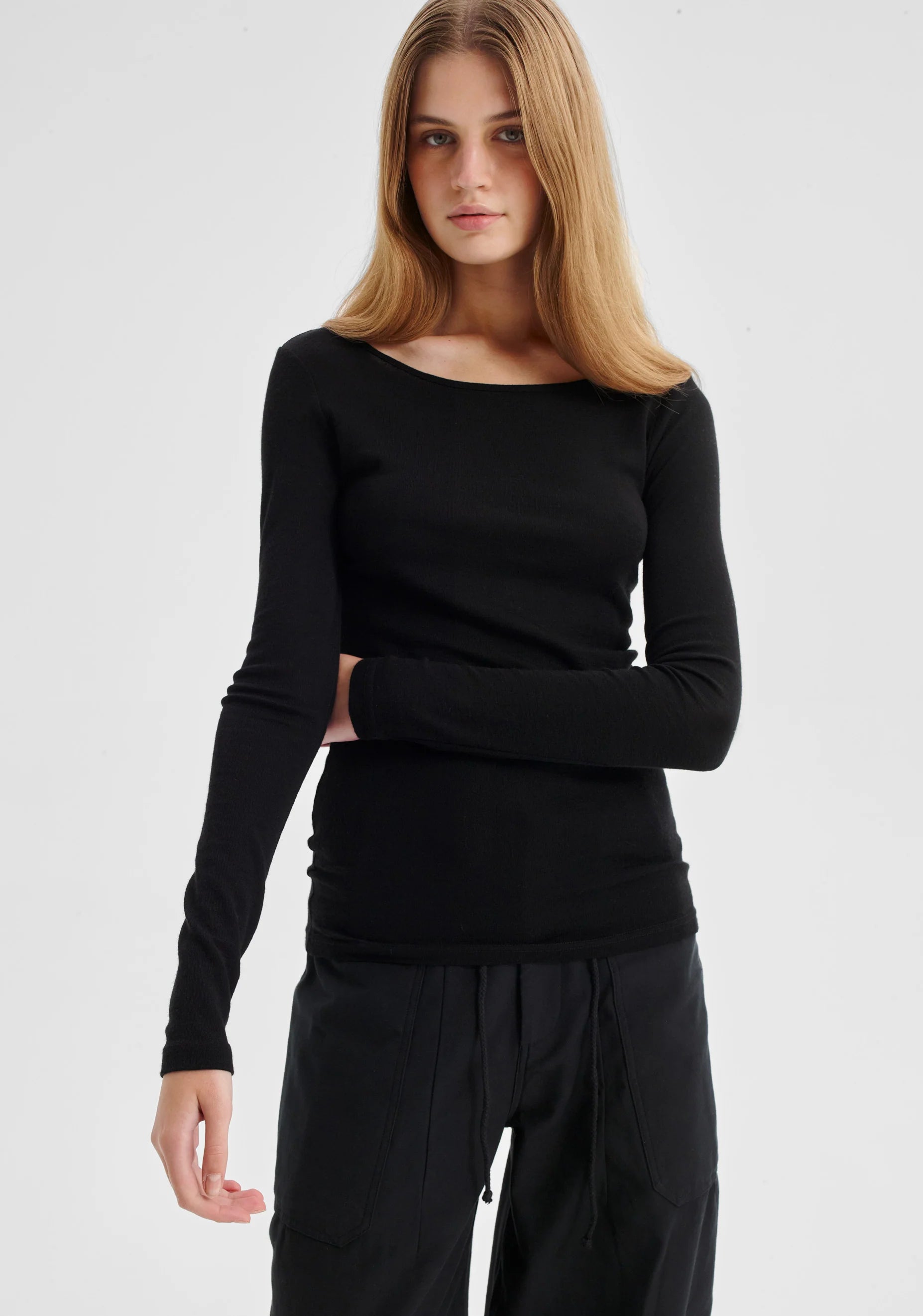 Morri Merino Round Neck Black