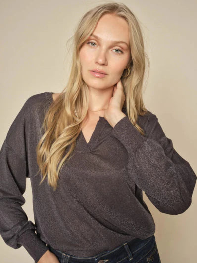 KILANA LS V-NECK BLOUSE BLK