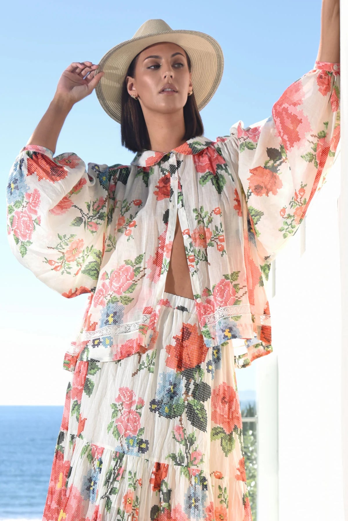 Float of Confidence Blouse White Floral