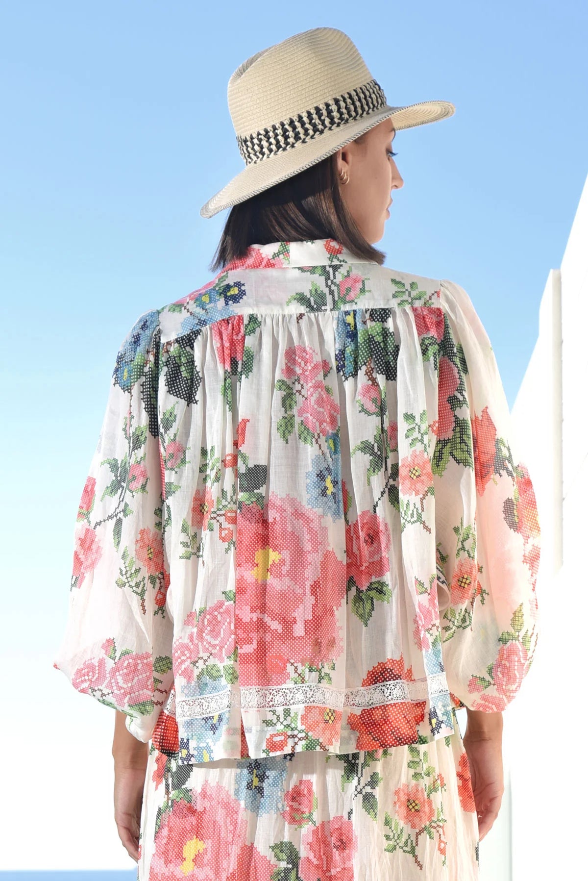 Float of Confidence Blouse White Floral