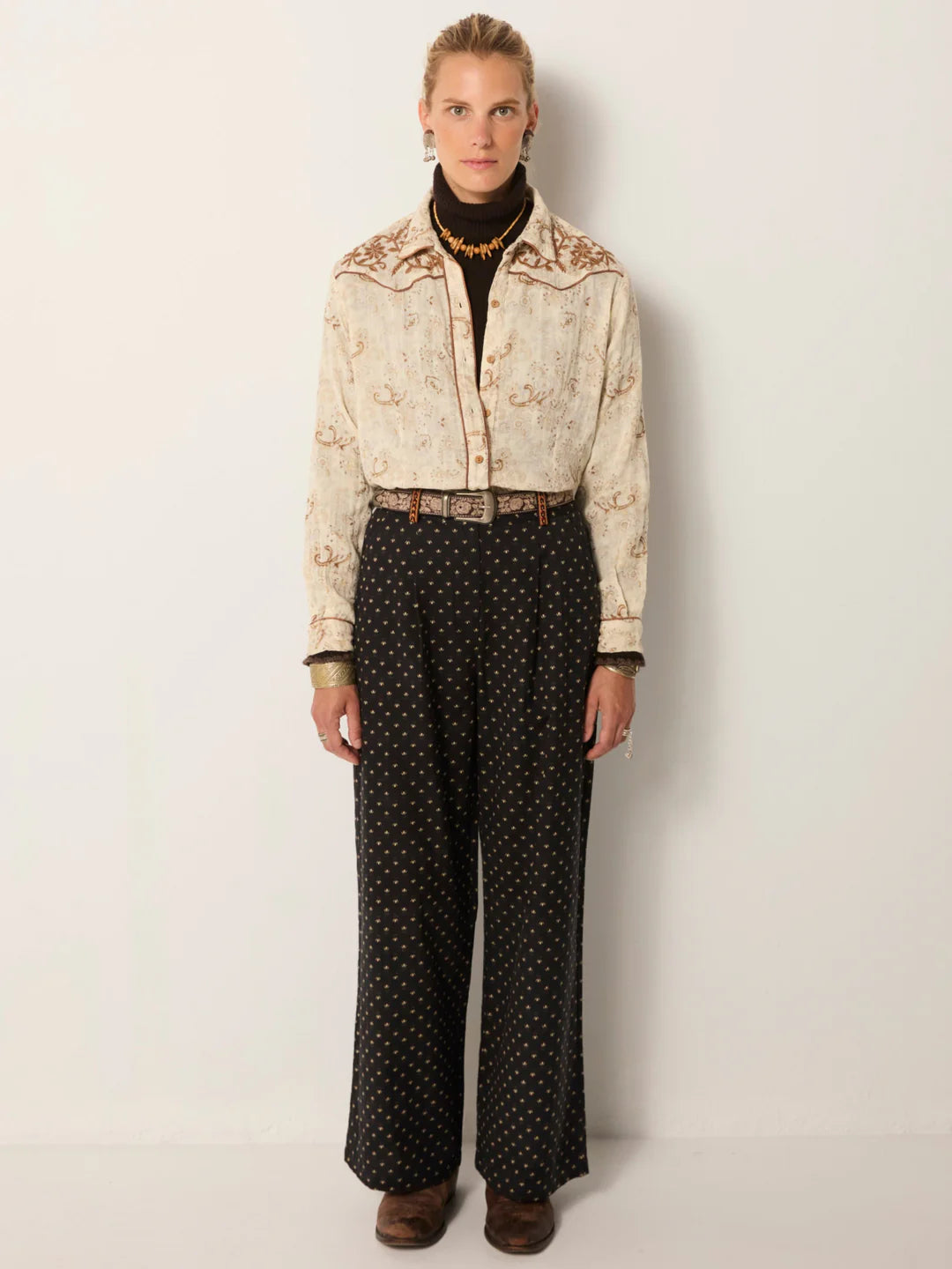 Jolene Blouse Sand Paisley