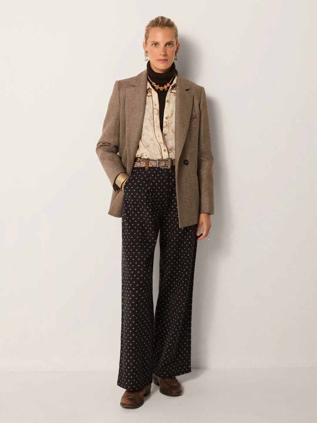 Jolene Blouse Sand Paisley