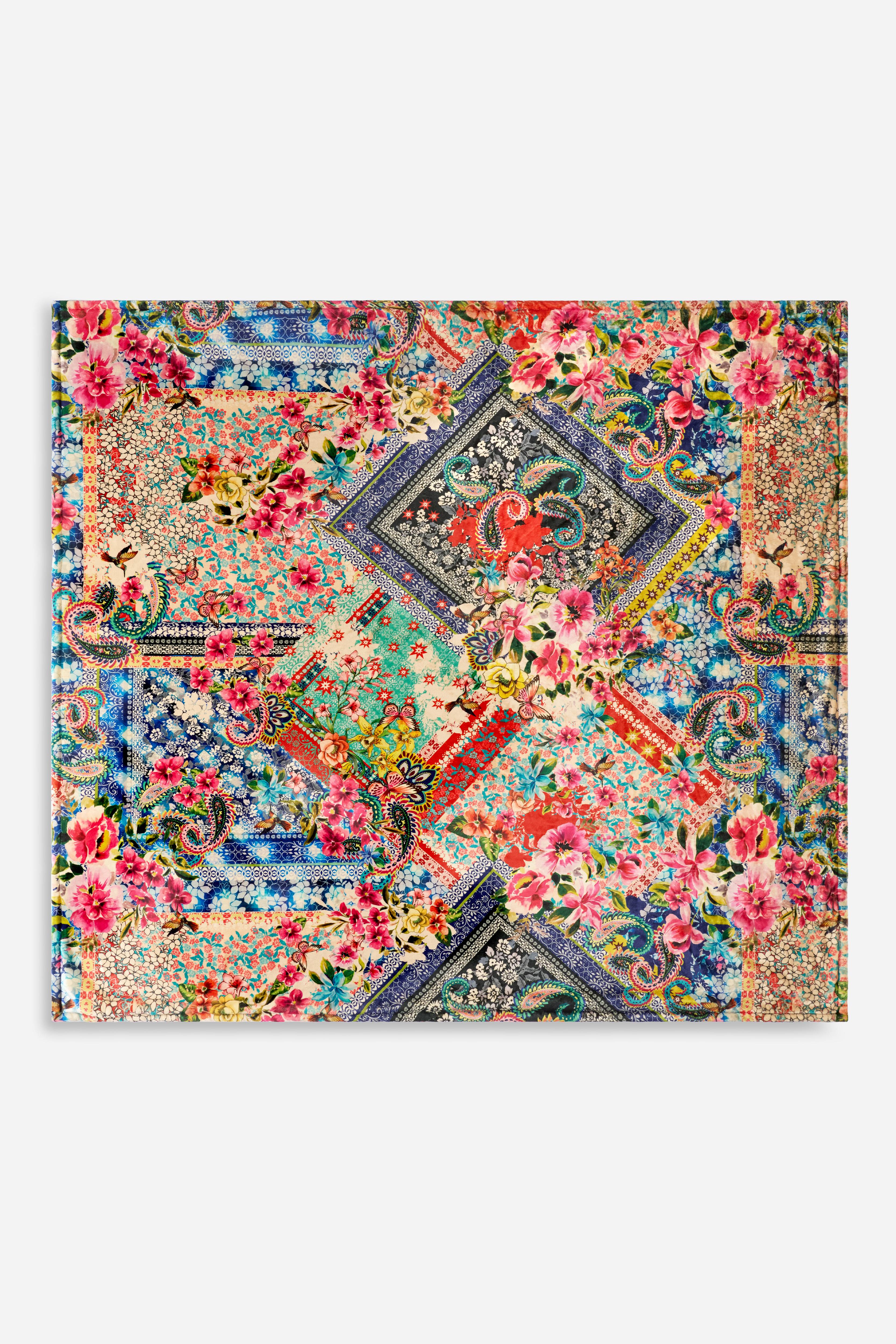 Laurel Canyon Cozy Blanket Romana