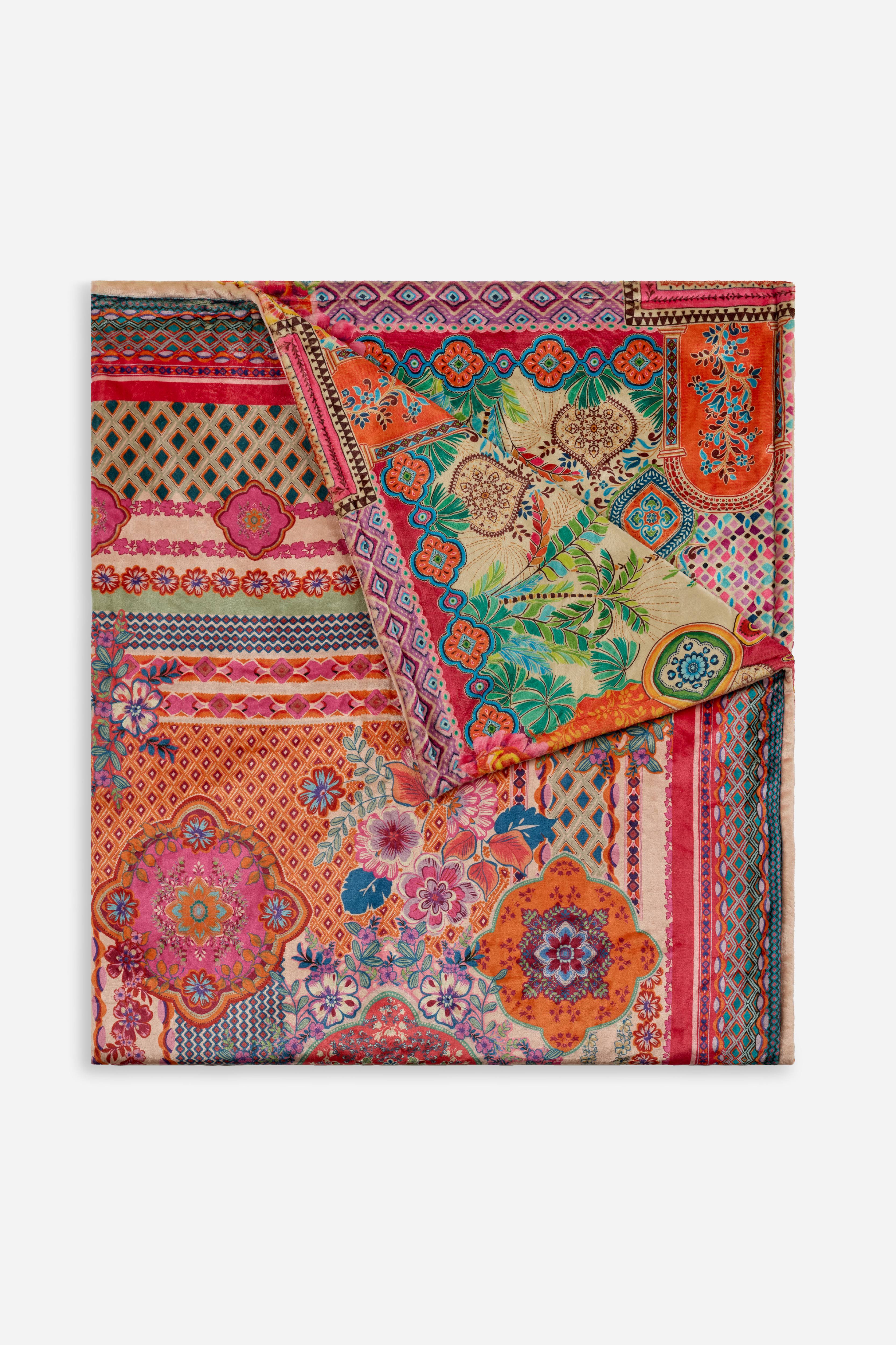 Laurel Canyon Cozy Blanket Tami