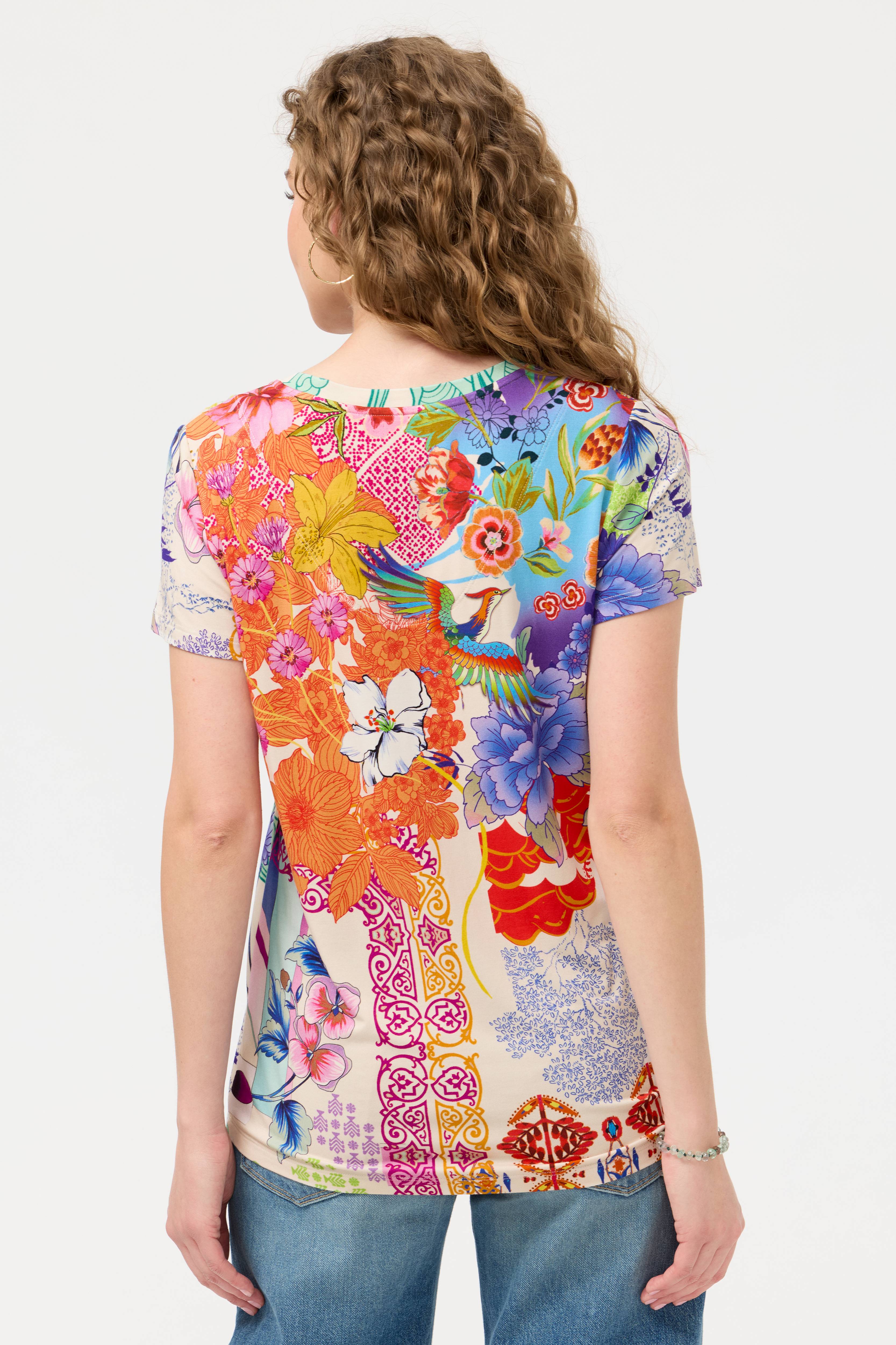 Janie Short Sleeve V-Neck Tee McDreamer